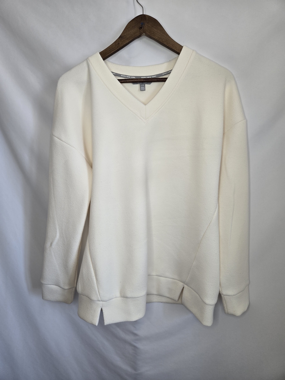 Marc New York Cream V-Neck Knit Top